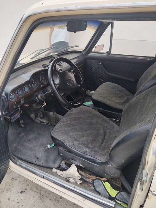 Автомабил транспорт