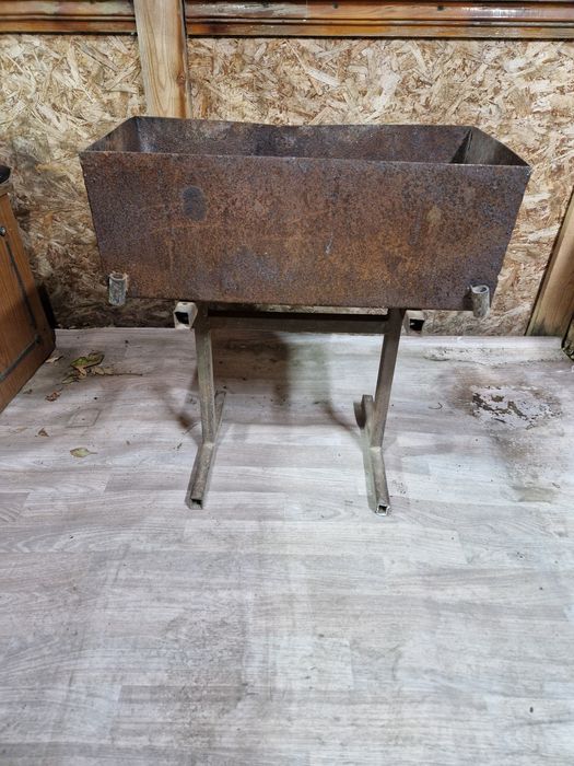 Мангал металлический