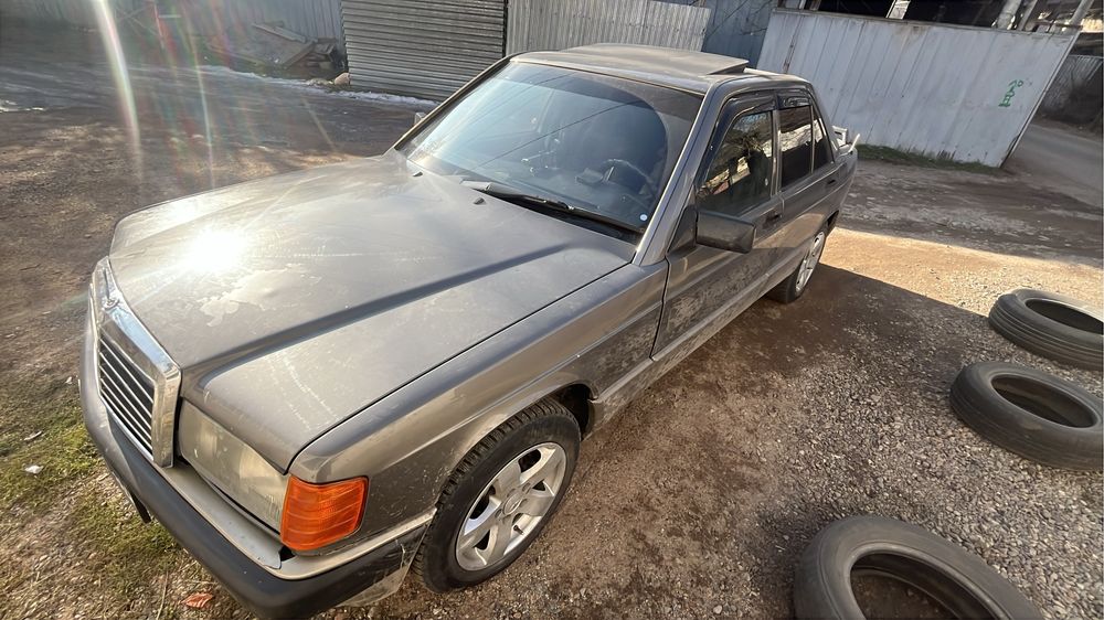 Мерседес 190. 2.0 МКПП