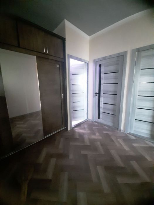 Срочно продаётся 3-ком кв химпасёлке возле пед.института