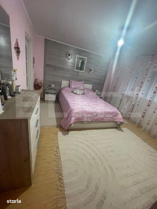 Casa cu etaj, 5 camere, 140 mp, zona Șarat, Campia Turzii