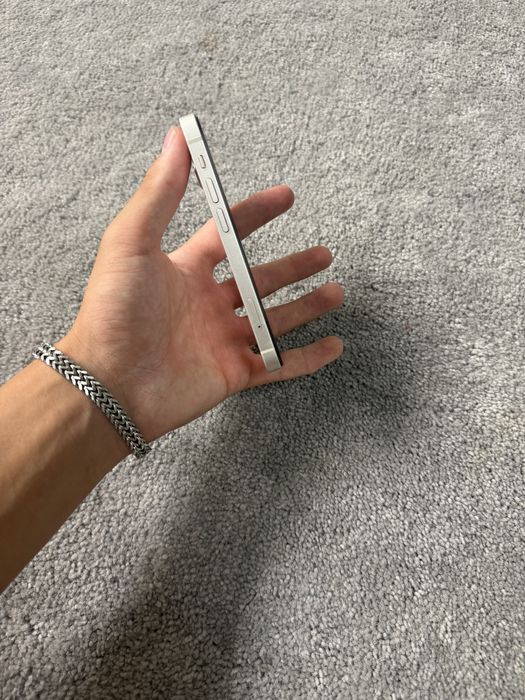 iPhone 13 Mini ideal