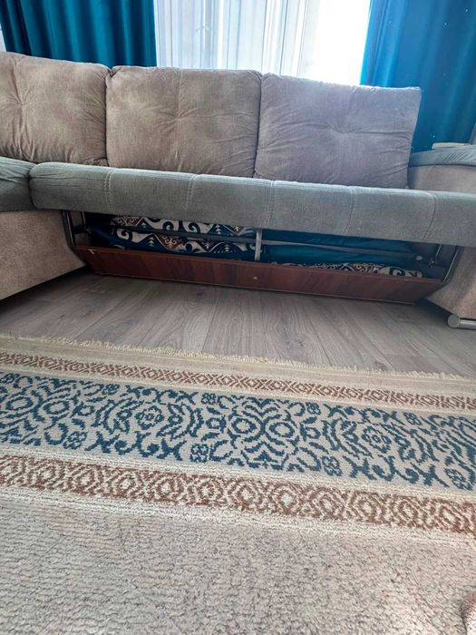 Продам недорого угловой диван