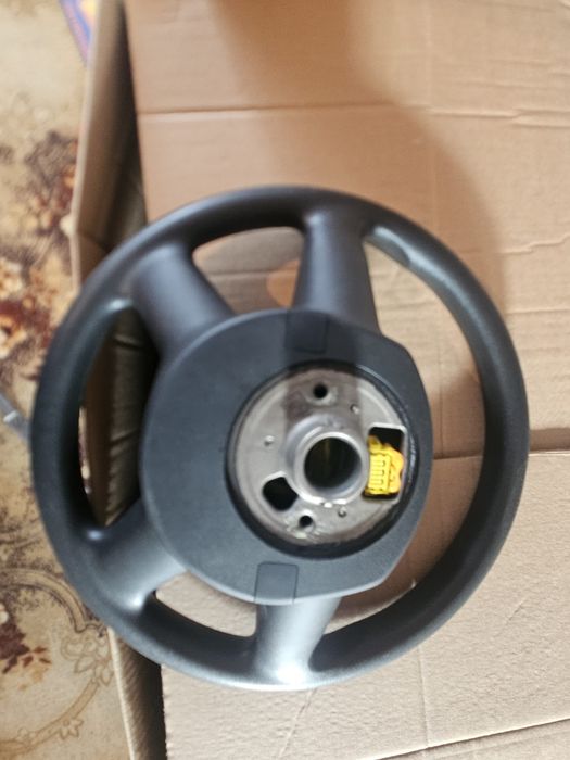 Двете 100€ едното за Audi a3 другото за Golf 5