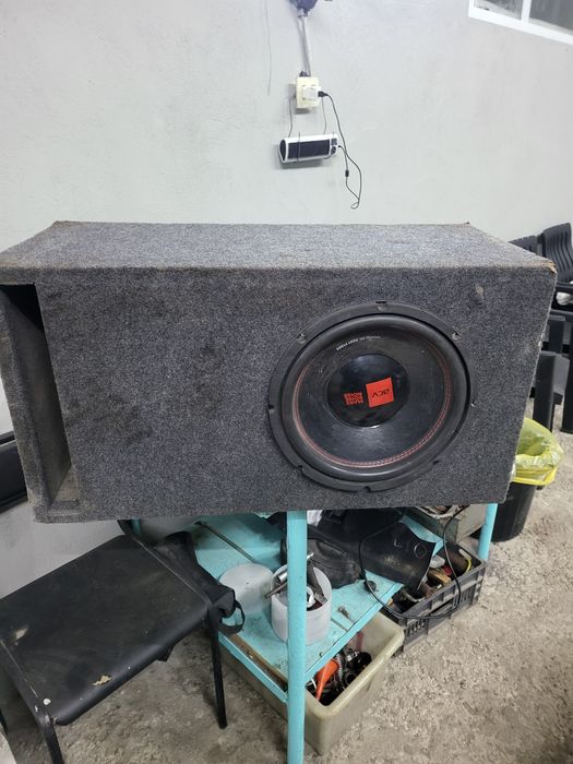 Продам сабвуфер с усилителем