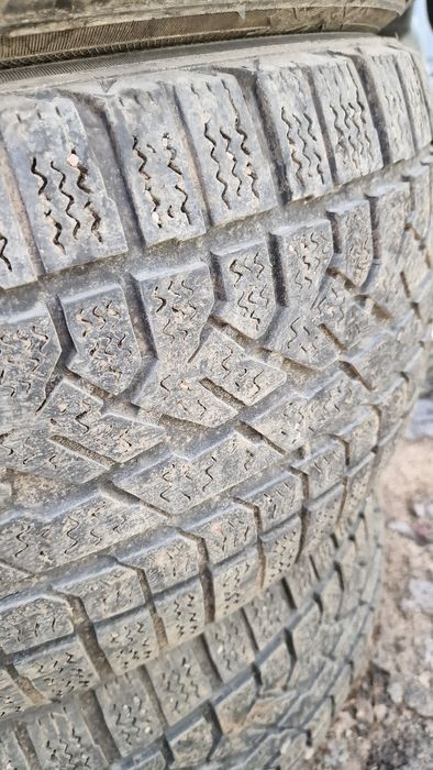 Продам комплект шин всесезонка 255-55 r18