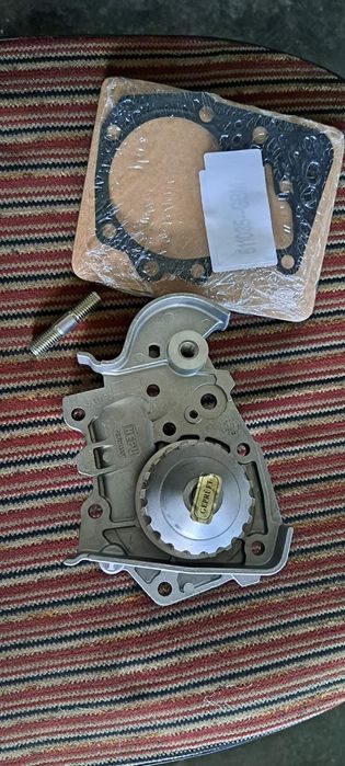 Вадна помпа HEPU за Дачия Логан 1.6