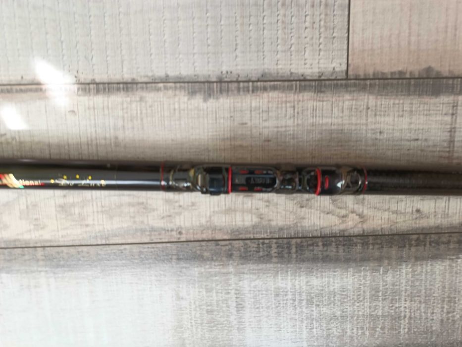 Продава оригинална Италианска карбонова Болонеза въдица-6 метра