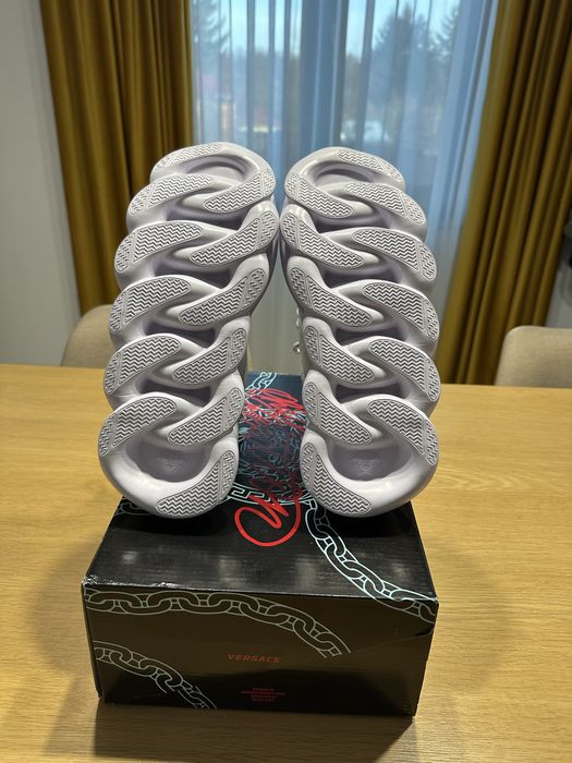 Versace Chain Reaction 40-44