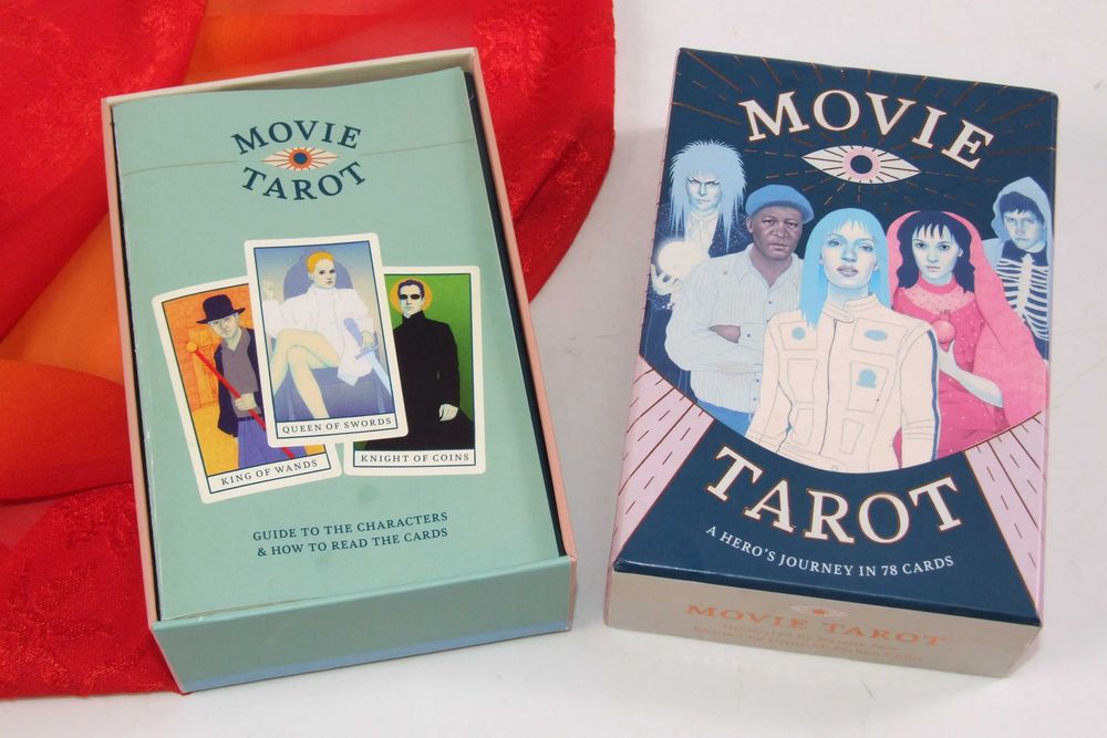 Pachet cu 78 carti de TAROT + Instructiuni de Utilizare, NOU