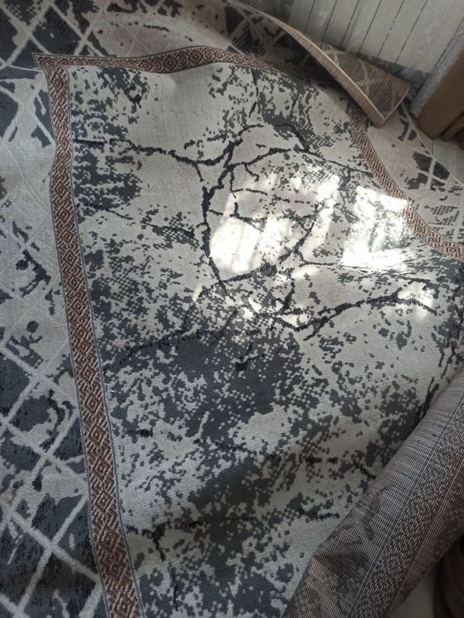 Продам ковер 180*260