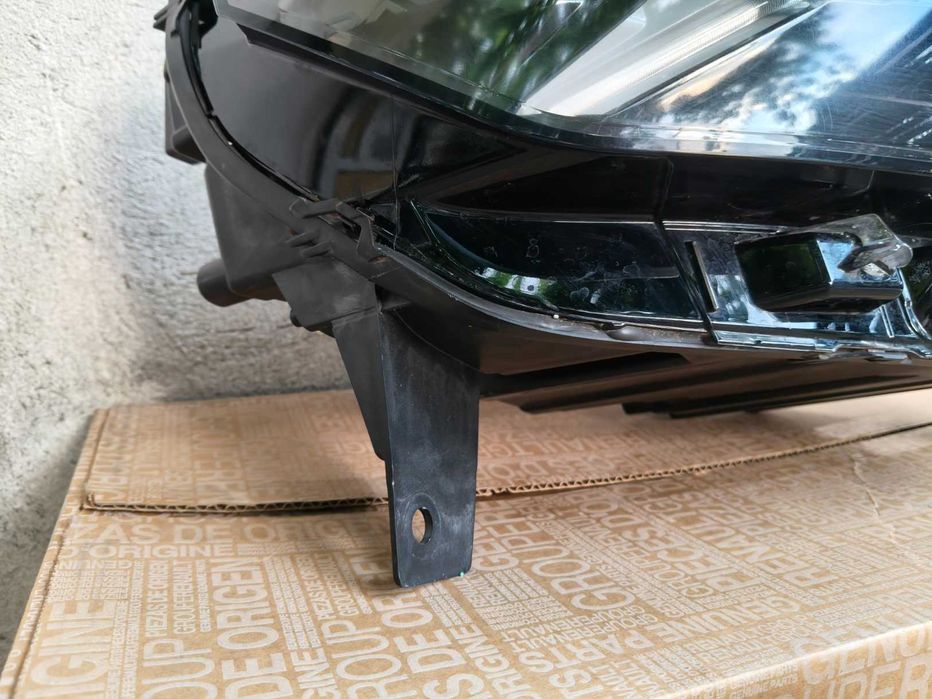 Far dreapta Dacia Duster 3 2024 2025 2026 original impecabil