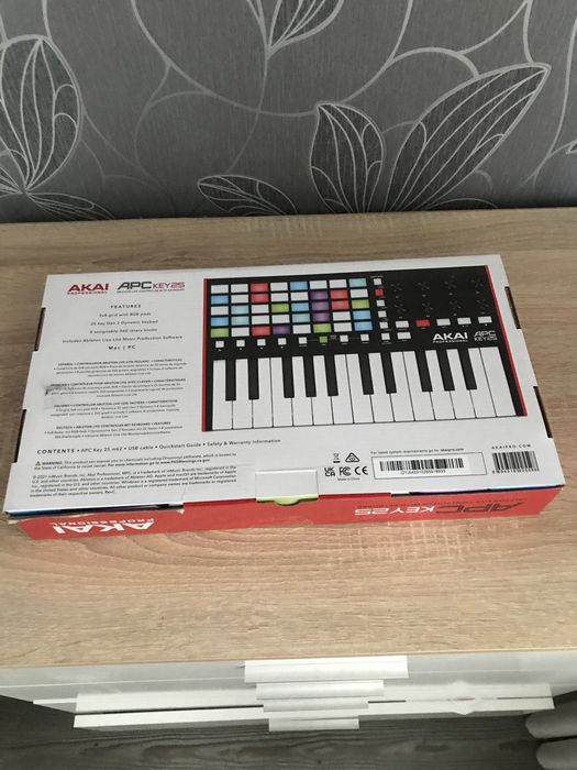 AKAI APC KEY 25 контролер MIDI