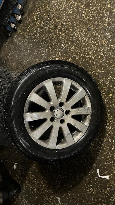 Продам шины почти новые