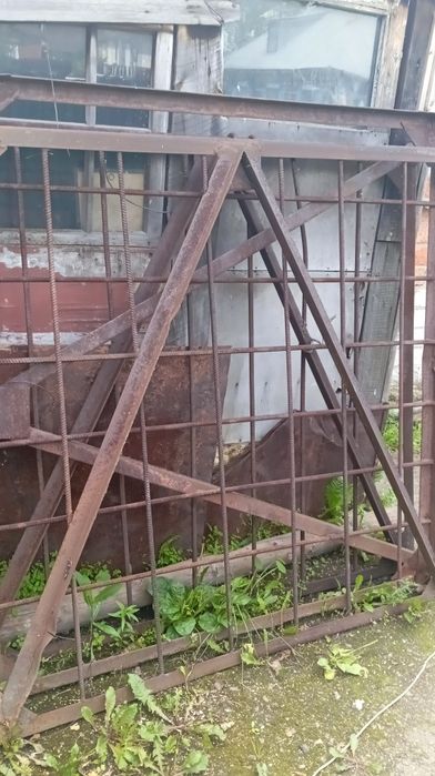 Уголок совецкий 50