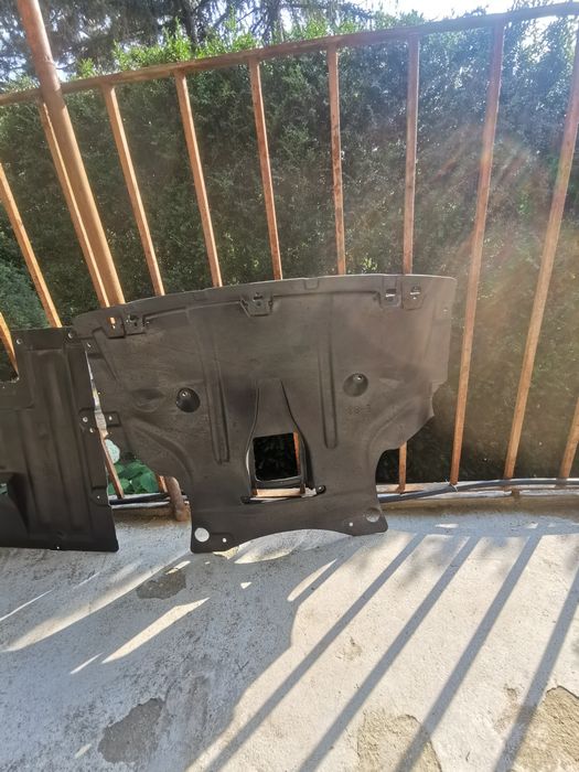 Под калници почти нови и кори под двигателя