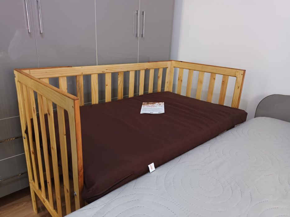 Pătuț din lemn pentru copii