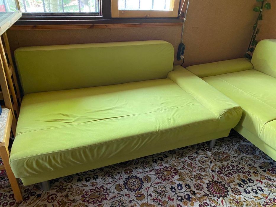 Разтегателен диван