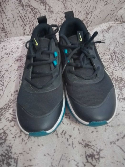 Nike Omni Multi-Court 39 номер