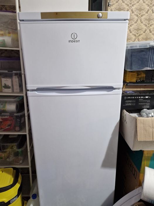 Продам холодильник