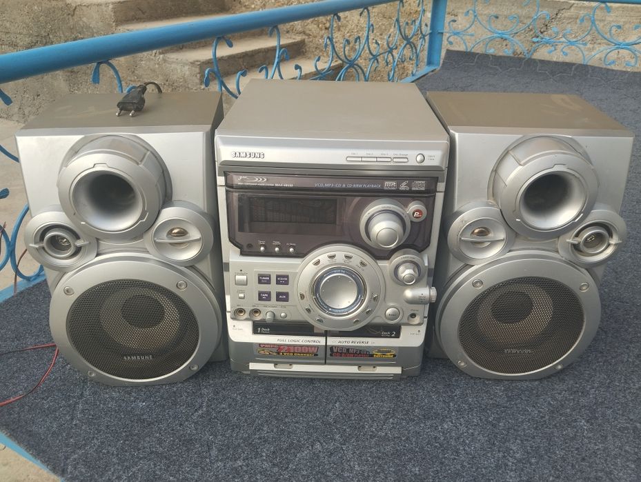 Samsung kalonka sotiladi