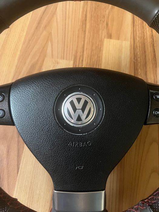 Volan cu comenzi vw golf 5 passat b6 tiguan cu 8 butoane si airbag
