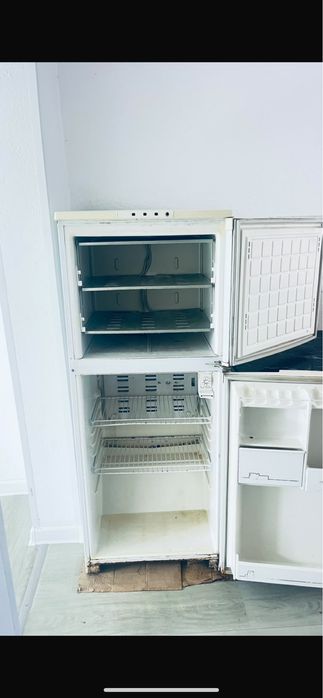 холодильник продается