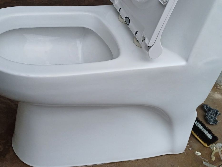 Унитаз с сидением