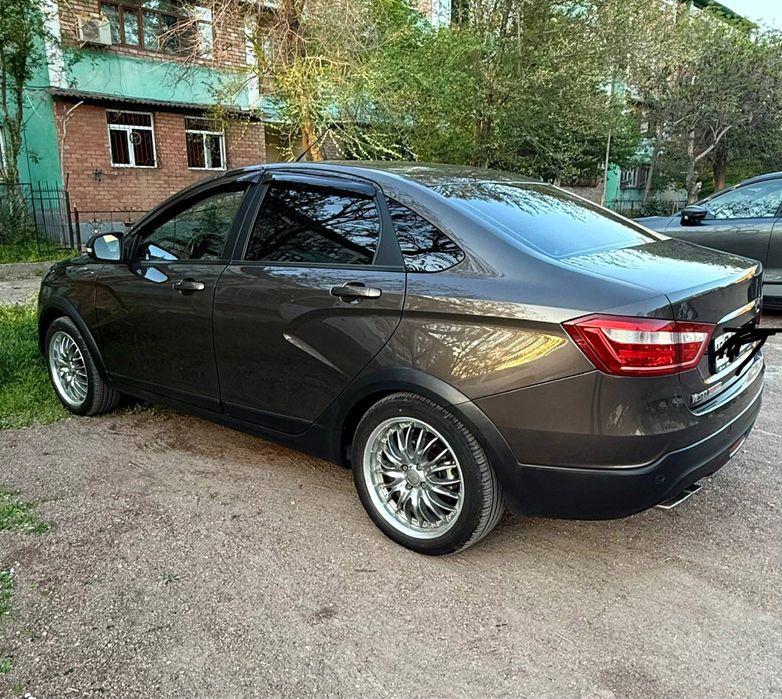 Lada vesta cross 1,8