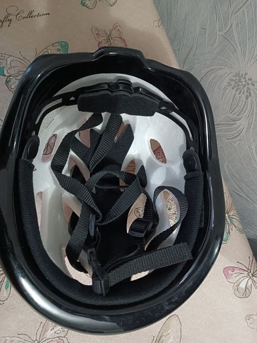 Защитный шлем Cougar для взрослых