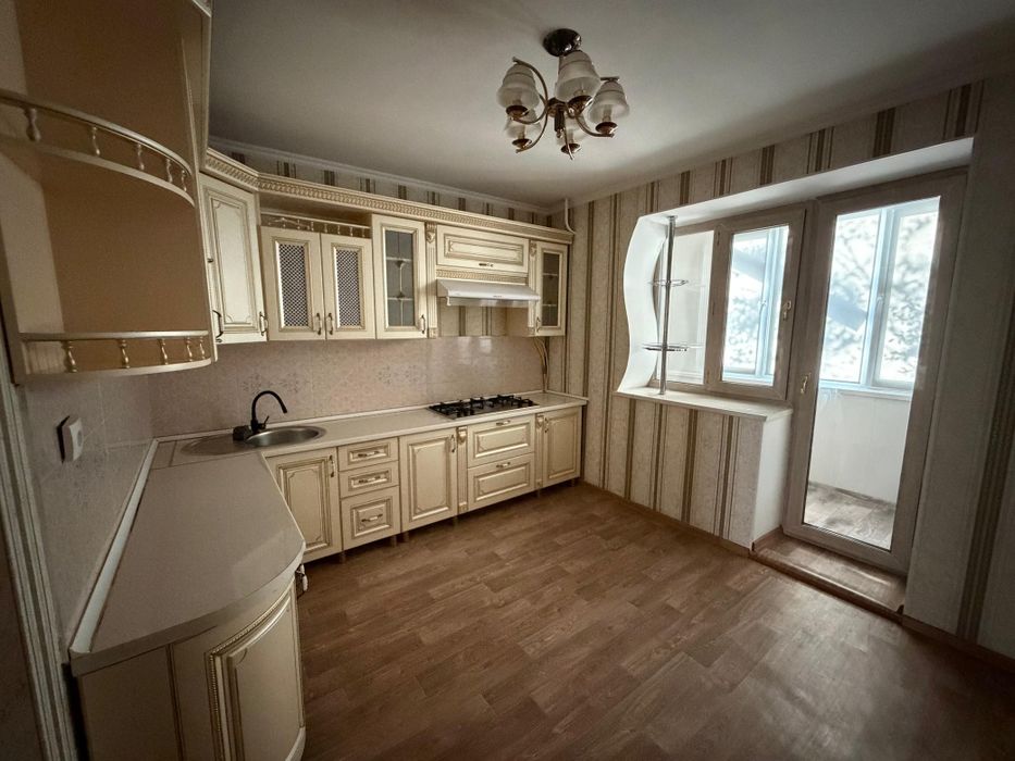 Продам 4-х комнатную квартиру