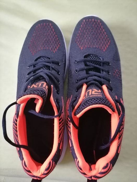 Маратонки "RUN".