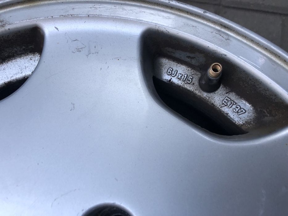 Иски на Ауди R15 б/у из Германии