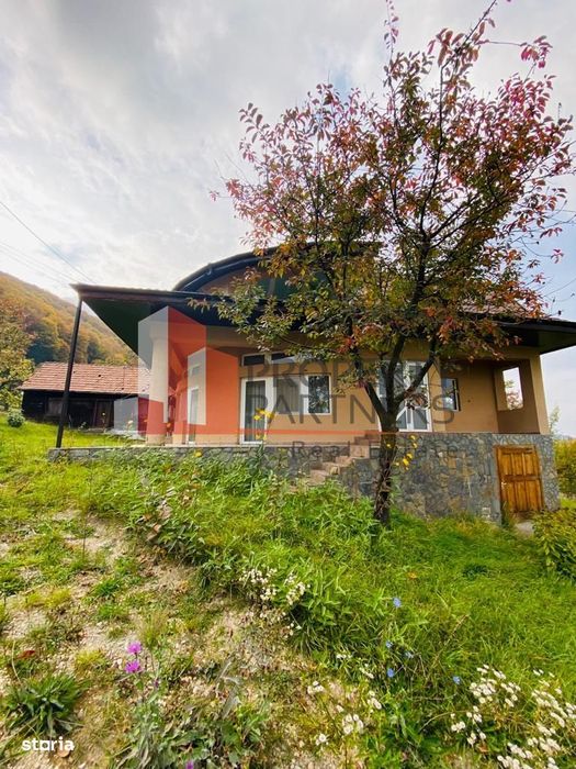 Casa + teren 1700 mp langa Padure Bran/ Predelut