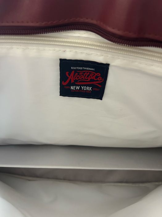 Чанта Alcott&Co с размери 40/30/10см.