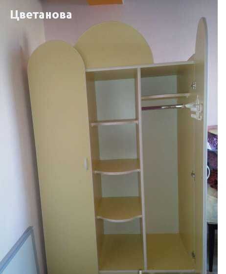 Мебели от детска стая-Гардероб/висок шкаф-етажерка/стенна етажерка