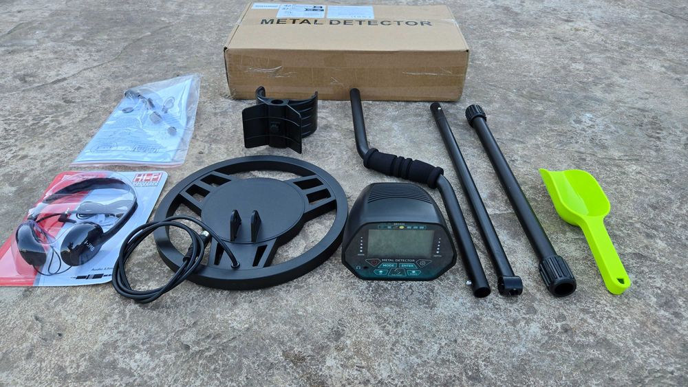 Нов водоустойчив металдетектор,пълен комплект
