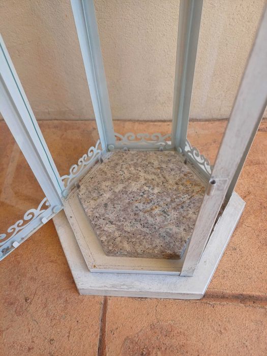 Felinar din metal cu granit