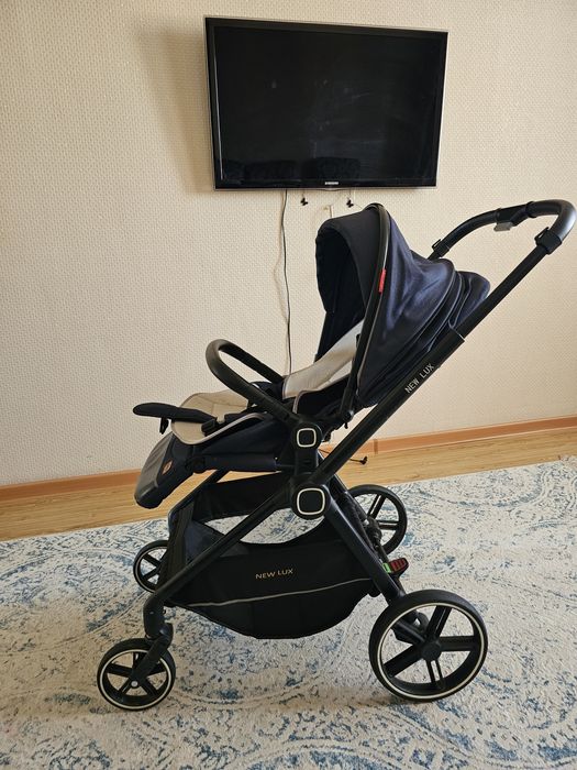 Продам детскую коляску