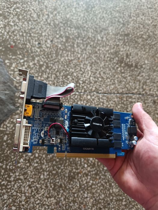 Placa Video- nvidia GT 210 -1 GB DDR3 ( Doar Sibiu)