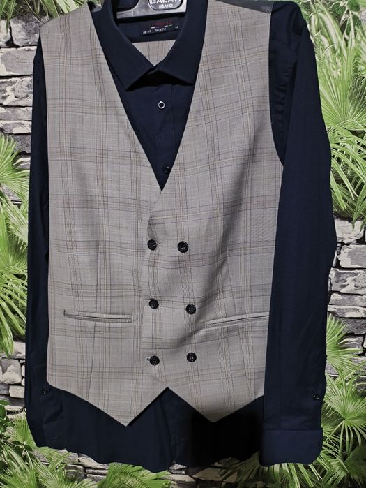 Костюм мужской тройка