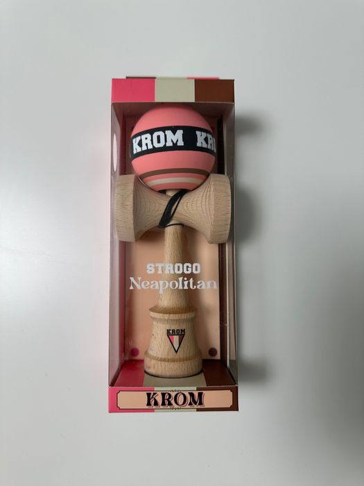 Kendama Krom Strogo Neapolitan PINK – nouă, sigilată, originală