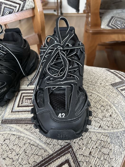 Balenciaga Track