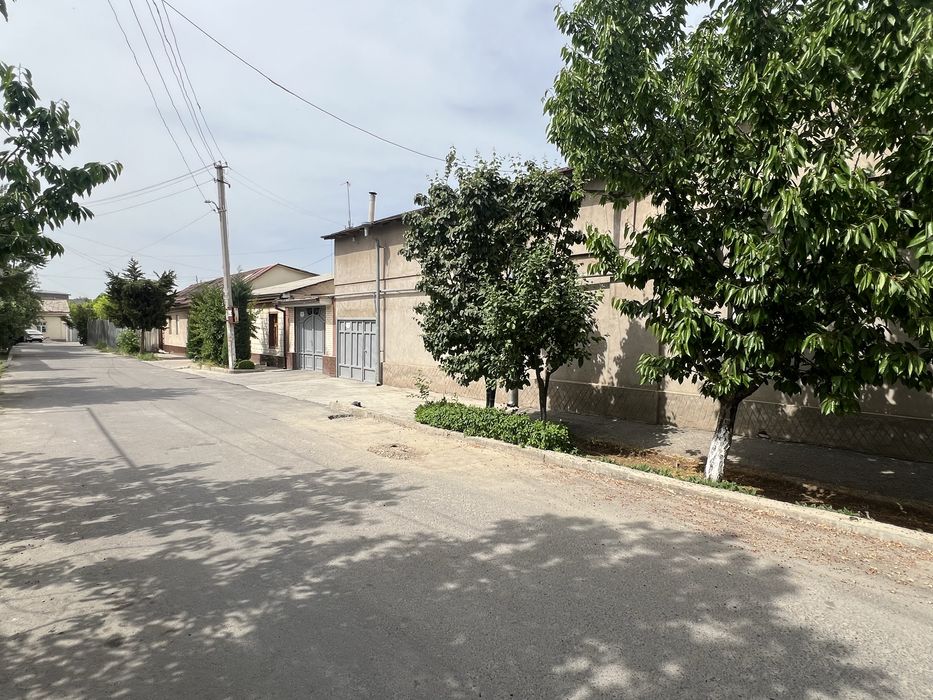 Yakkasaroy Vibrskiy mahalla uchaska sotiladi