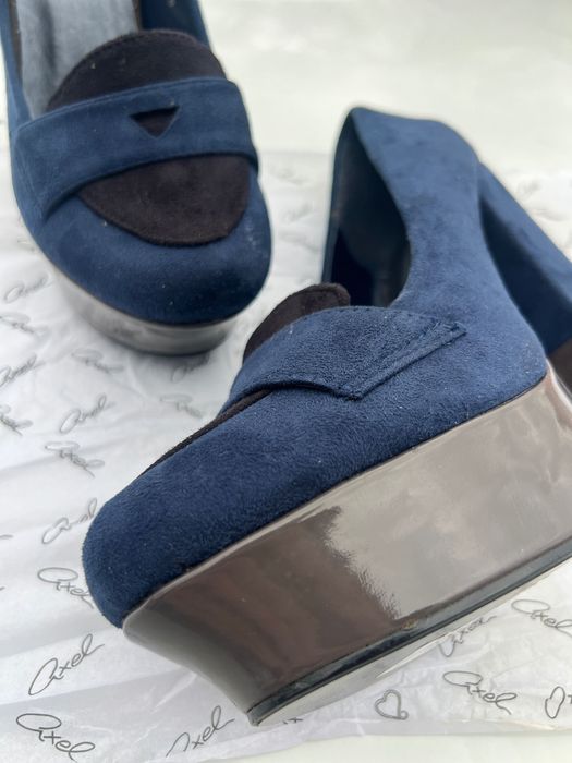 Дамски обувки на висок ток