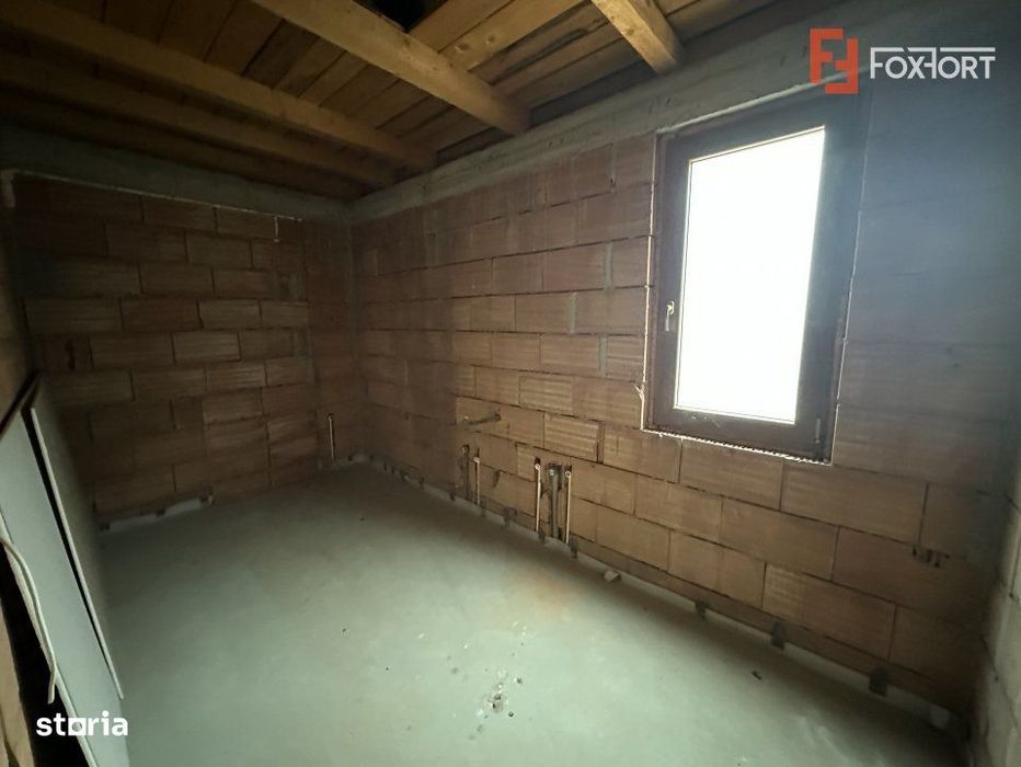 Casa individuala cu 12 camere, 400 mp utili - Bucovat