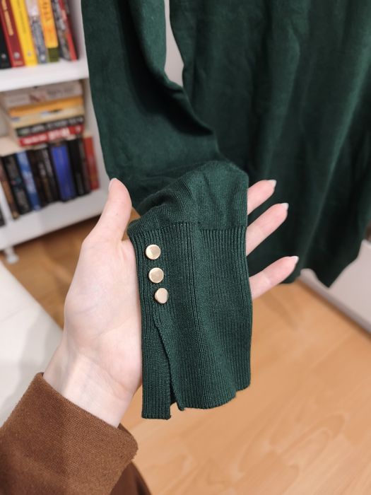 Тъмнозелена поло блуза Stradivarius