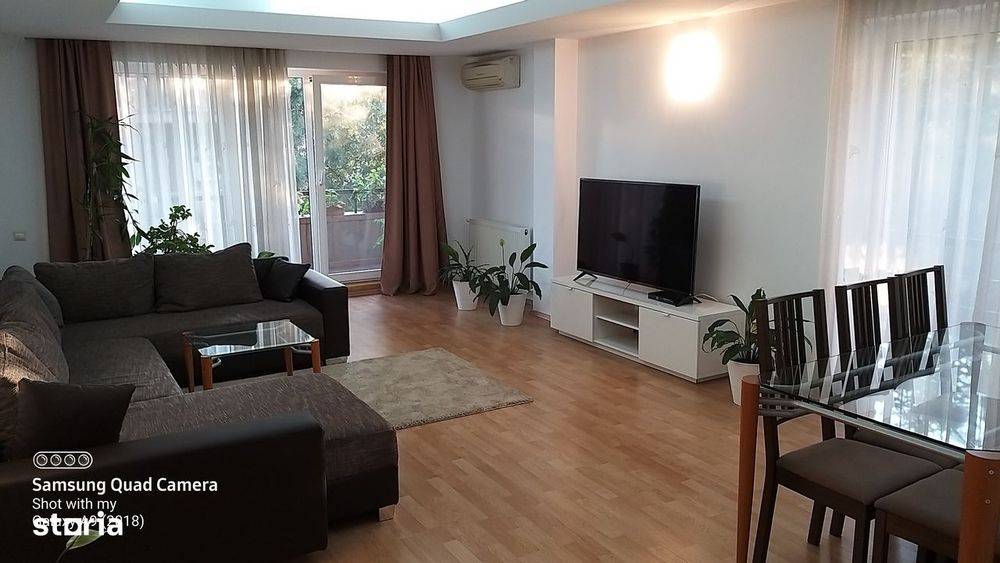 4 cam in  Herastrau ,  langa  ambasada Chinei