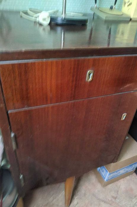 Стол старый кабинетный