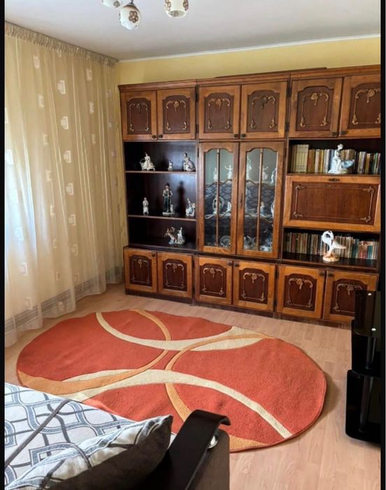 Inchiriez apartament 3 camere